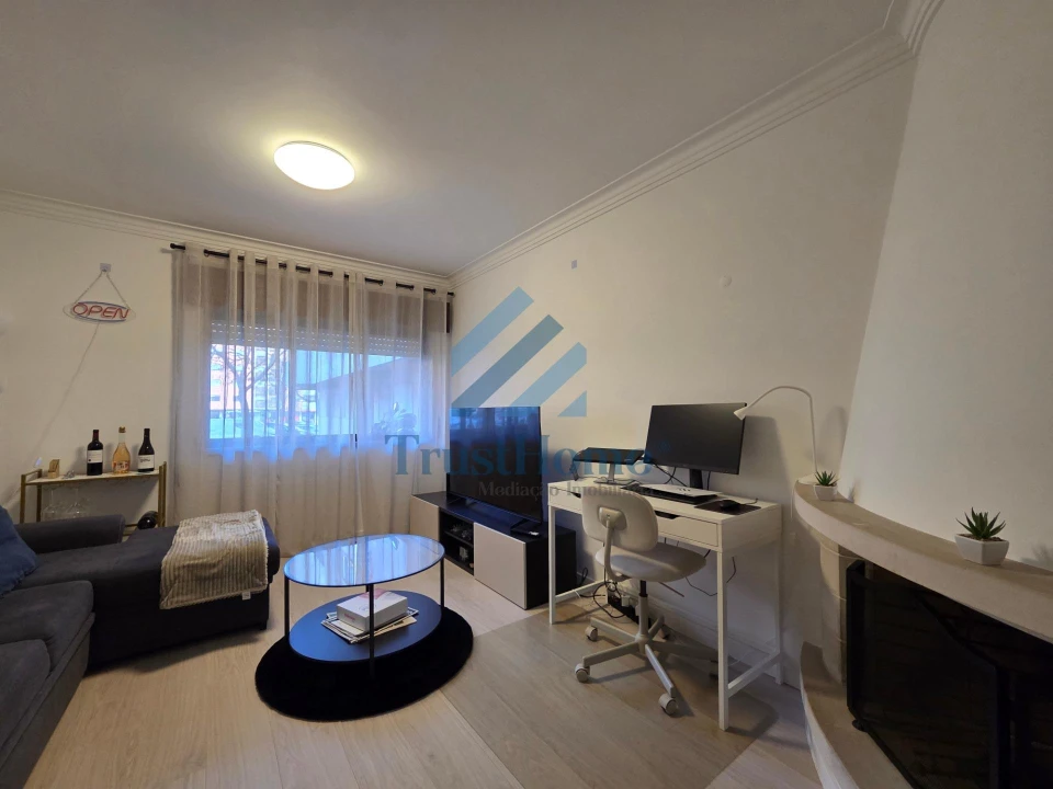 Apartamento T2 para Venda em Cacém e São Marcos Foto 1