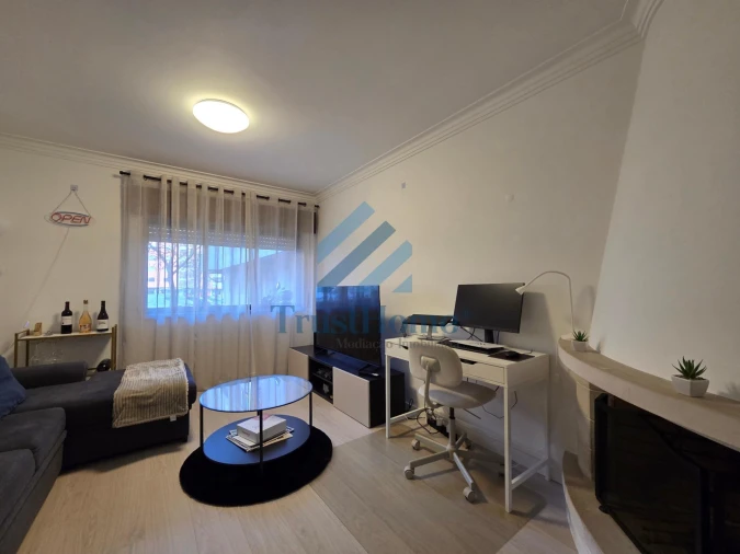 Apartamento T2 para Venda em Cacém e São Marcos Foto 1