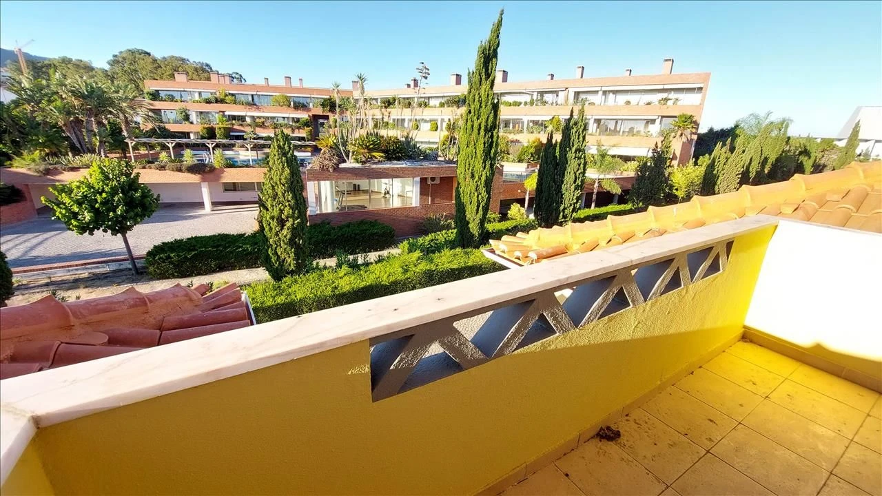 Apartamento T3 para Venda em Agualva e Mira-Sintra Foto 27
