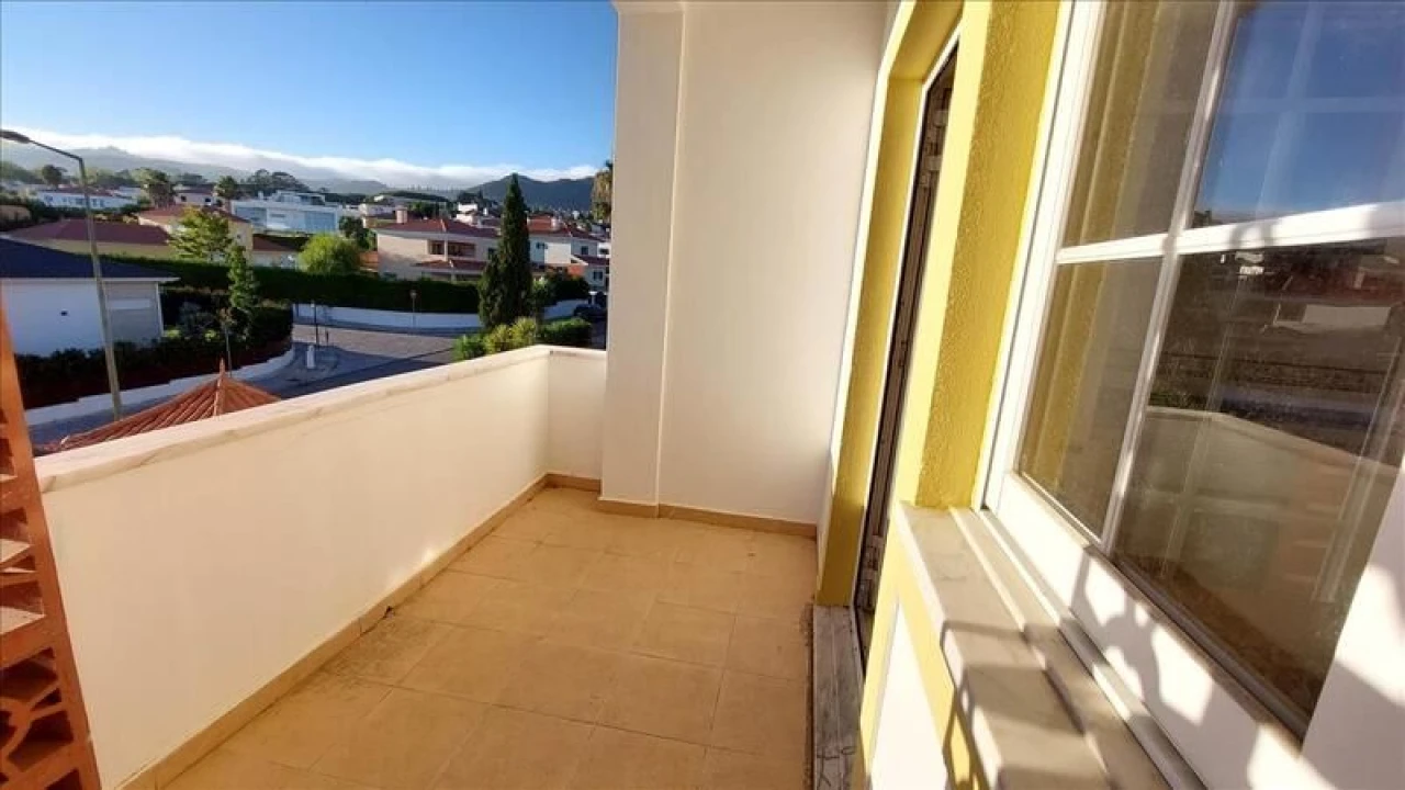 Apartamento T3 para Venda em Agualva e Mira-Sintra Foto 11