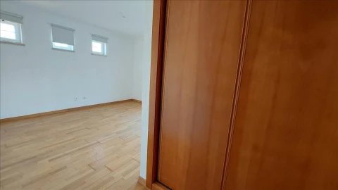 Apartamento T3 para Venda em Agualva e Mira-Sintra