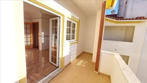 Apartamento T3 para Venda em Agualva e Mira-Sintra
