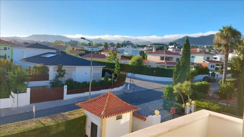 Apartamento T3 para Venda em Agualva e Mira-Sintra