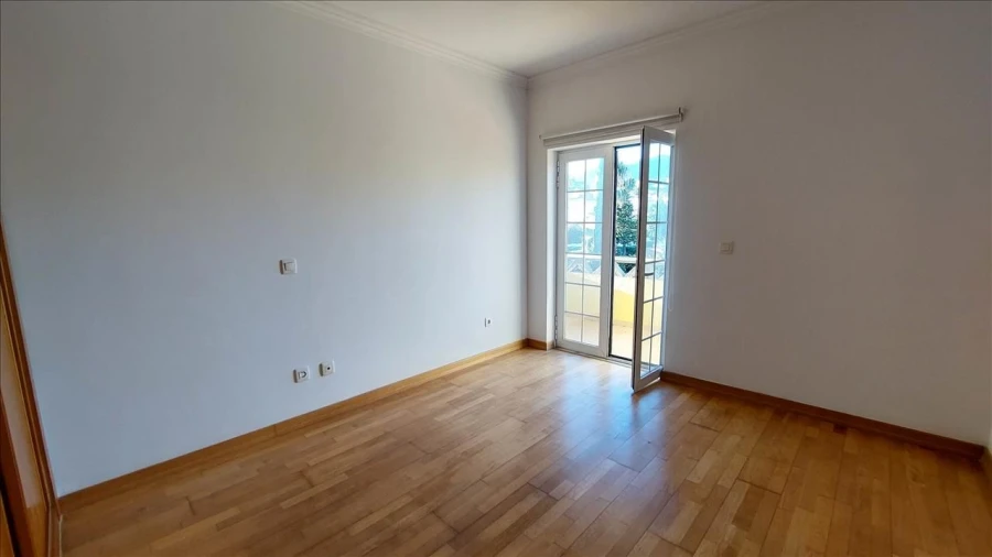 Apartamento T3 para Venda em Agualva e Mira-Sintra Foto 19