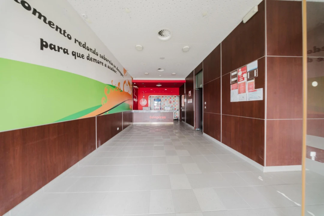 Negócio para Venda em São Domingos de Rana Foto 2