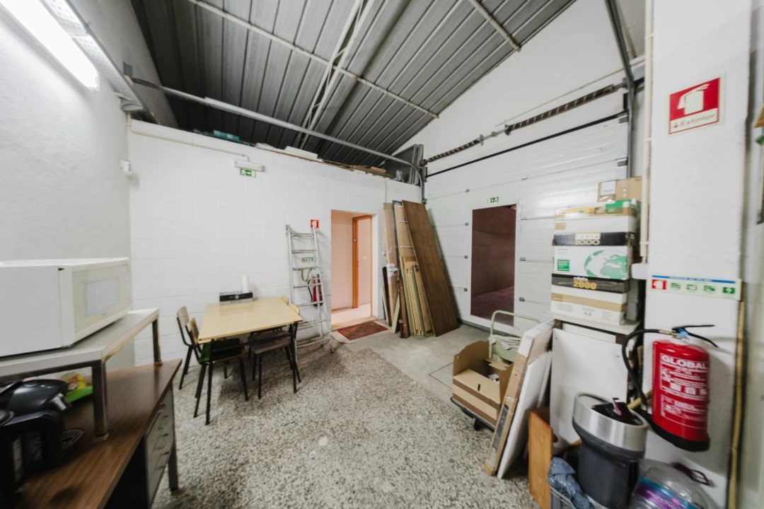 Negócio para Venda em São Domingos de Rana Foto 24