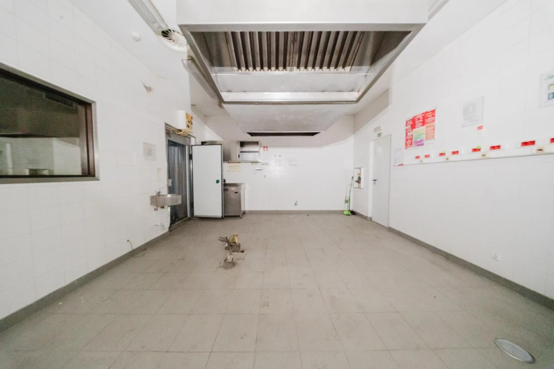 Negócio para Venda em São Domingos de Rana Foto 9