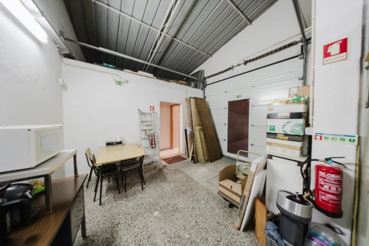 Negócio para Venda em São Domingos de Rana Foto 24