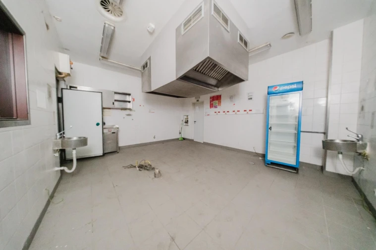 Negócio para Venda em São Domingos de Rana Foto 8