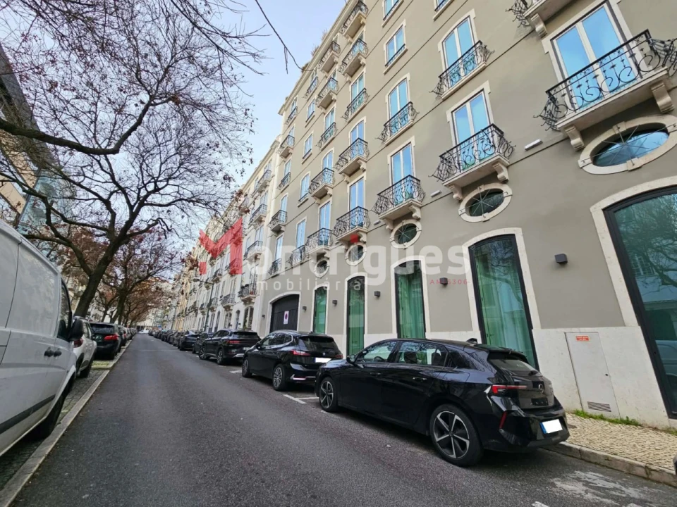 Loja para Arrendamento em Arroios Foto 1