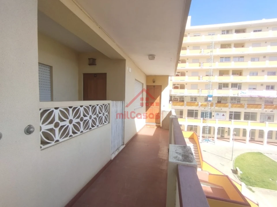 Apartamento T2 para Arrendamento em Santa Maria, São Pedro e Matacães Foto 18