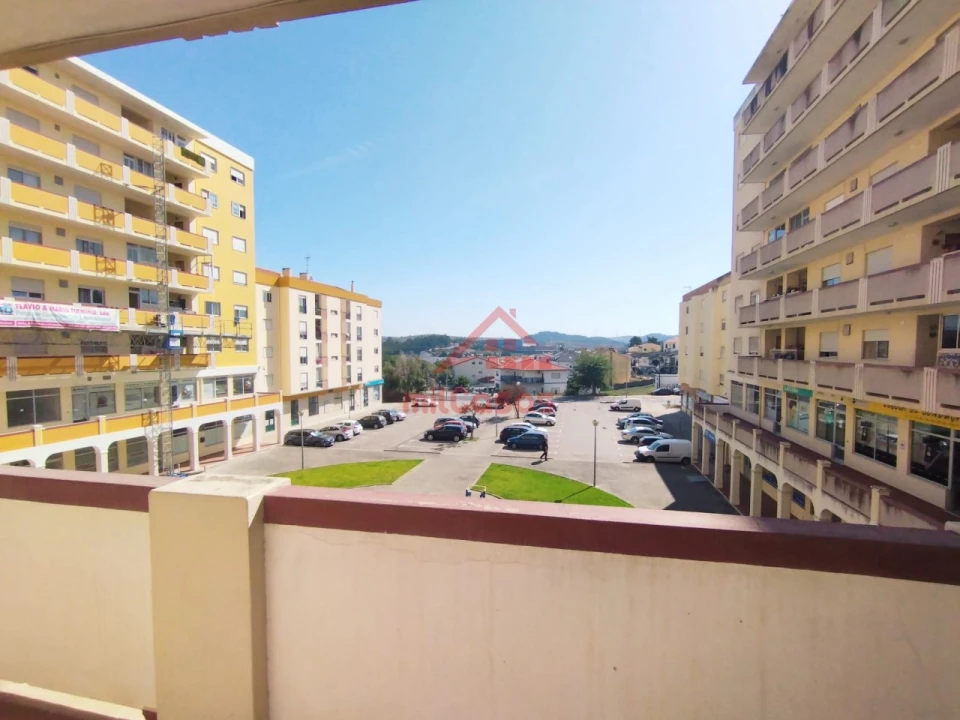 Apartamento T2 para Arrendamento em Santa Maria, São Pedro e Matacães Foto 19