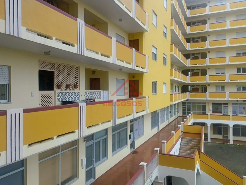 Apartamento T2 para Arrendamento em Santa Maria, São Pedro e Matacães Foto 20