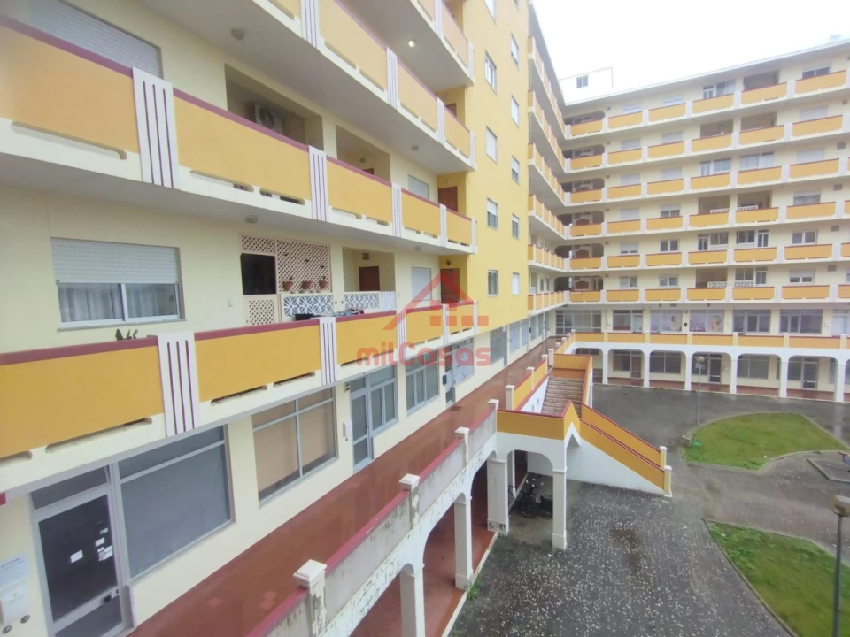 Apartamento T2 para Arrendamento em Santa Maria, São Pedro e Matacães Foto 21