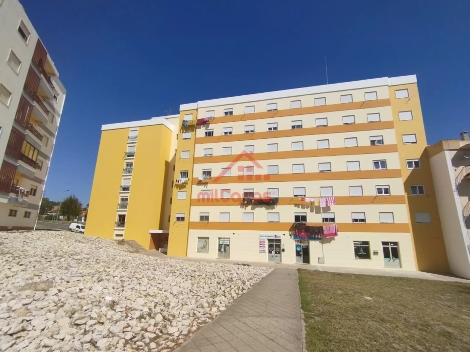 Apartamento T2 para Arrendamento em Santa Maria, São Pedro e Matacães Foto 22