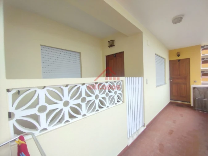 Apartamento T2 para Arrendamento em Santa Maria, São Pedro e Matacães Foto 17