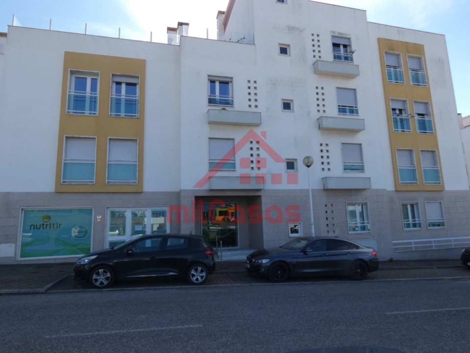 Apartamento T3 para Arrendamento em Santa Maria, São Pedro e Matacães Foto 23