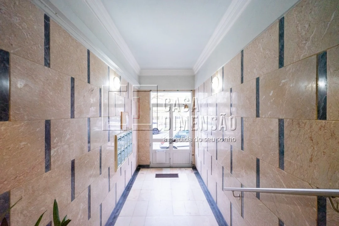 Apartamento T3 para Venda em Águas Livres Foto 34