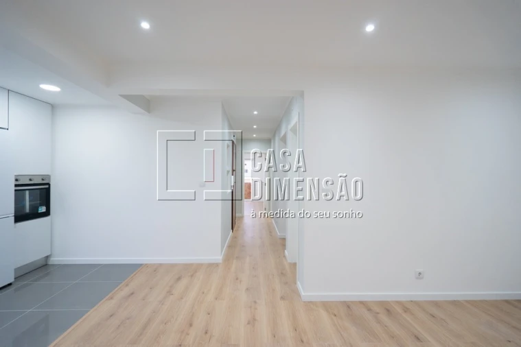 Apartamento T3 para Venda em Águas Livres Foto 10