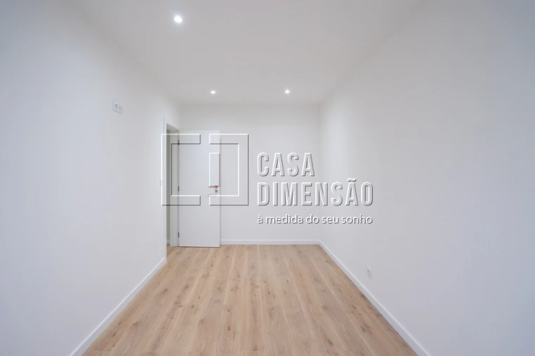 Apartamento T3 para Venda em Águas Livres Foto 22