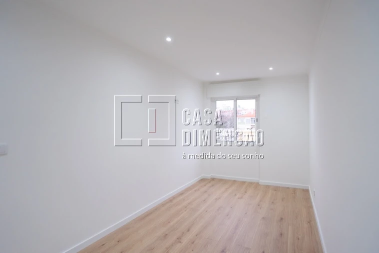 Apartamento T3 para Venda em Águas Livres Foto 29