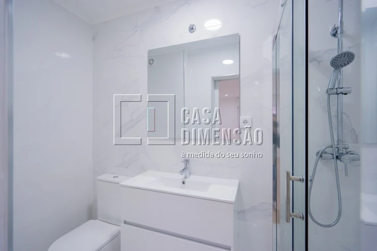 Apartamento T3 para Venda em Águas Livres Foto 32