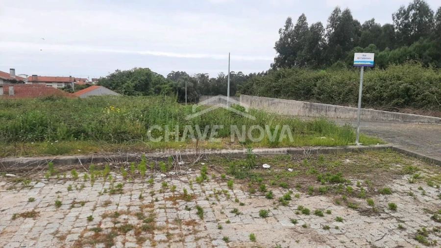 Terreno para Venda em Arcozelo Foto 3