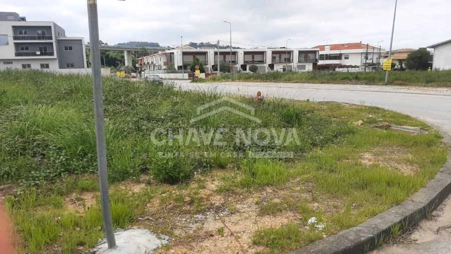 Terreno para Venda em Arcozelo Foto 4