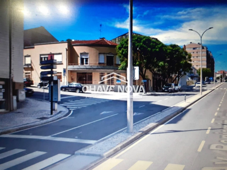 Terreno P/ Prédio para Venda em São João da Madeira Foto 3