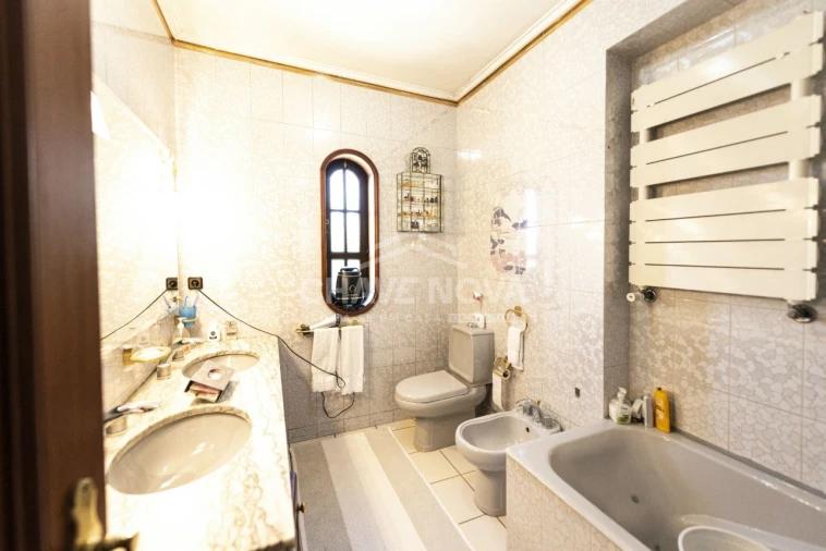 Moradia T3 para Venda em Mozelos Foto 8