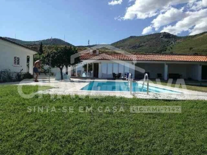 Quinta T4 para Venda em Lamas de Orelhão Foto 3