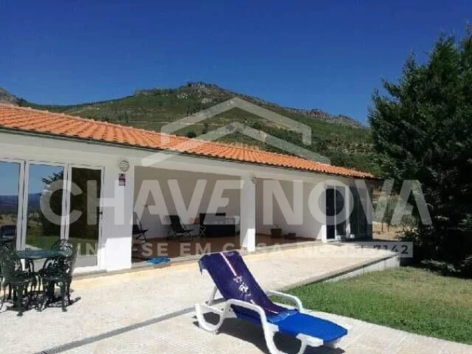 Quinta T4 para Venda em Lamas de Orelhão Foto 5