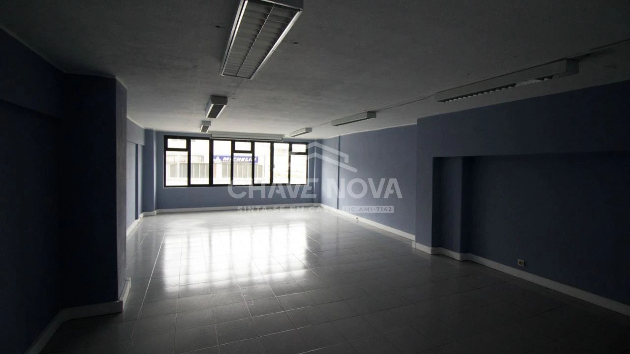 Loja para Venda em Custóias, Leça do Balio e Guifões Foto 1