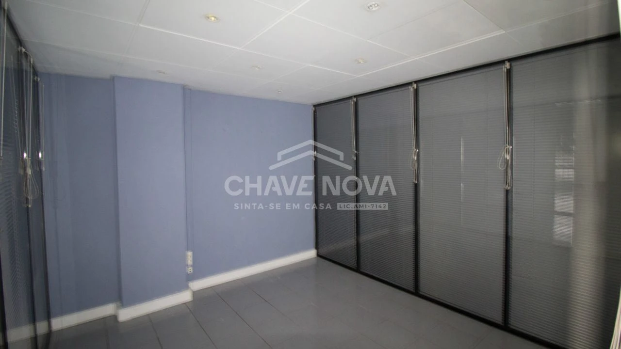 Loja para Venda em Custóias, Leça do Balio e Guifões Foto 14