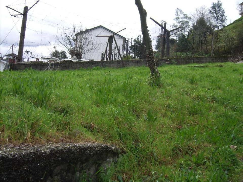 Terreno P/ Prédio para Venda em Povoa de Lanhoso (N. Senhora do Amparo) Foto 1