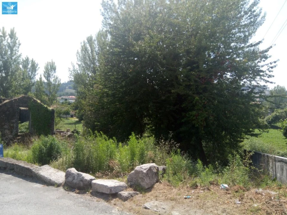 Terreno para Venda em Povoa de Lanhoso (N. Senhora do Amparo) Foto 2