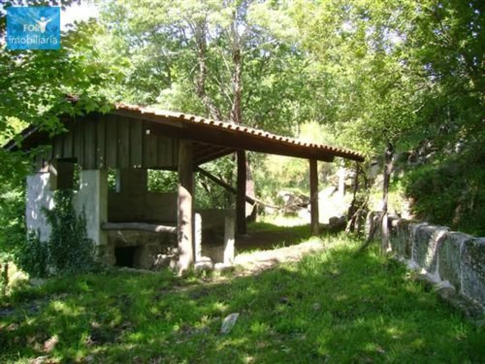 Terreno Misto para Venda em Serzedelo Foto 1