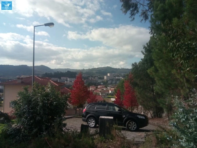 Terreno para Venda em Povoa de Lanhoso (N. Senhora do Amparo) Foto 2