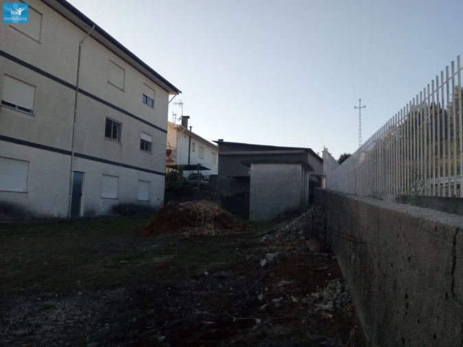 Apartamento T6 para Venda em Travassos Foto 5