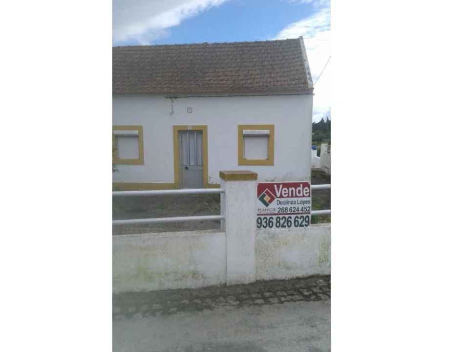 Moradia T3 para Venda em Cabrela Foto 1