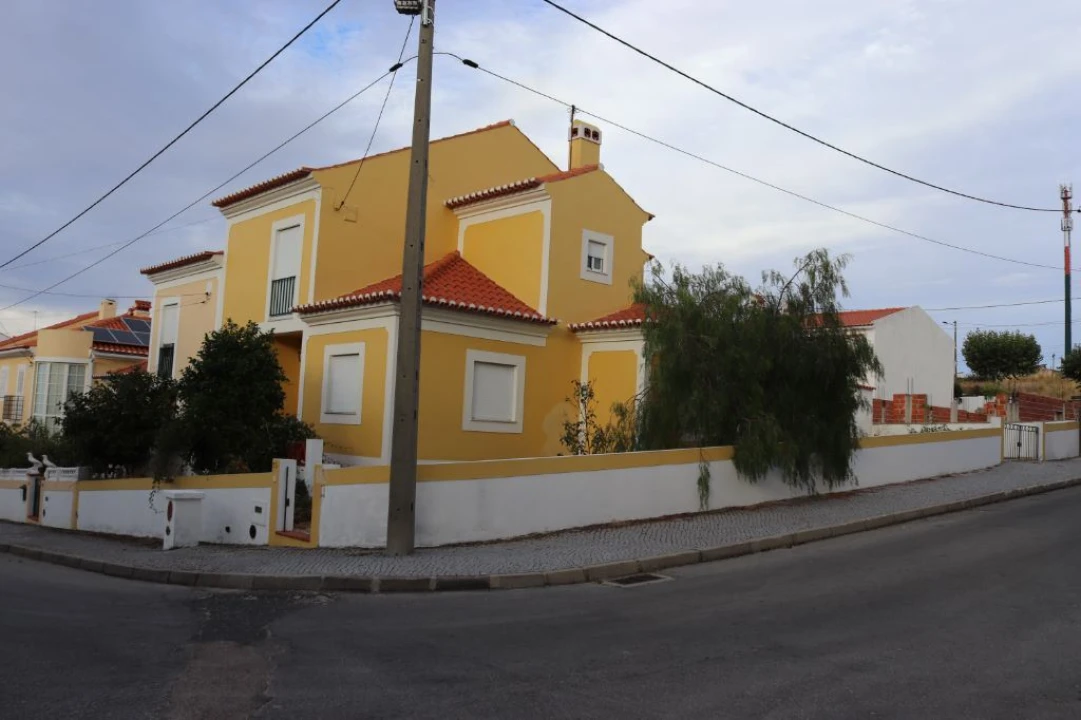 Moradia T3 para Venda em Santo Antonio das Areias Foto 3