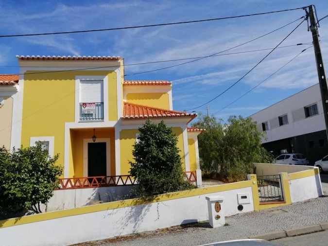 Moradia T3 para Venda em Santo Antonio das Areias Foto 1