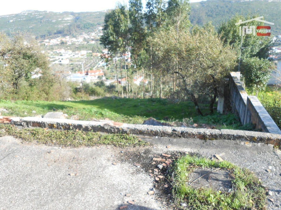 Terreno para Venda em Alqueidão da Serra Foto 2