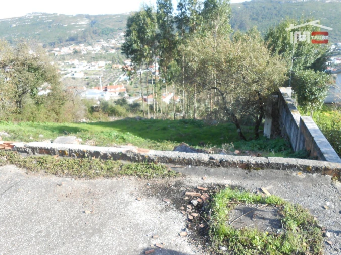 Terreno para Venda em Alqueidão da Serra Foto 2
