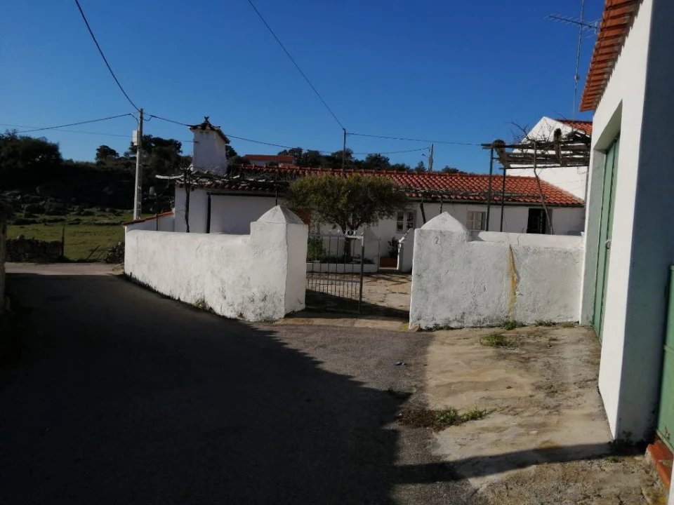 Moradia T3 para Venda em Beirã Foto 1