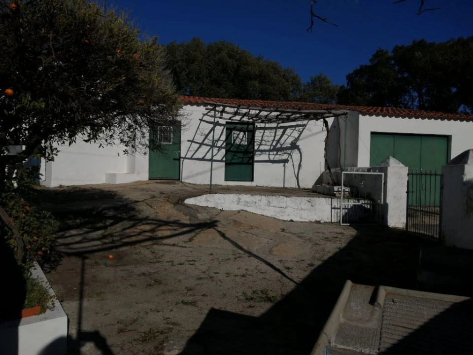 Moradia T3 para Venda em Beirã Foto 6