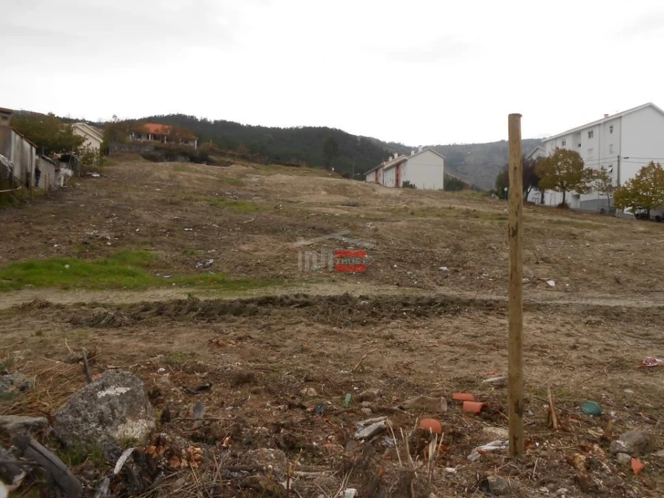 Terreno Misto para Venda em Covilhã e Canhoso Foto 6