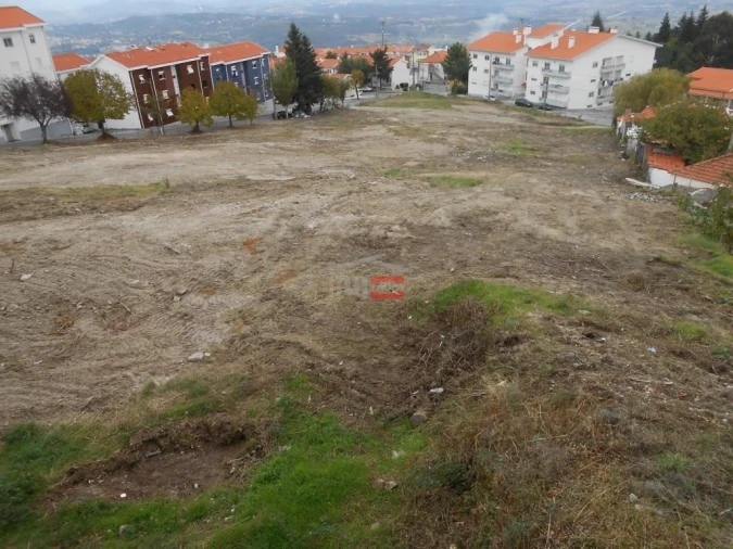 Terreno Misto para Venda em Covilhã e Canhoso Foto 1