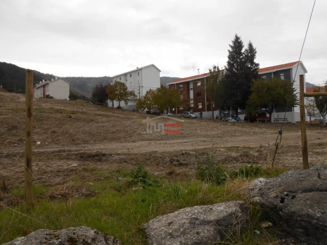 Terreno Misto para Venda em Covilhã e Canhoso Foto 7