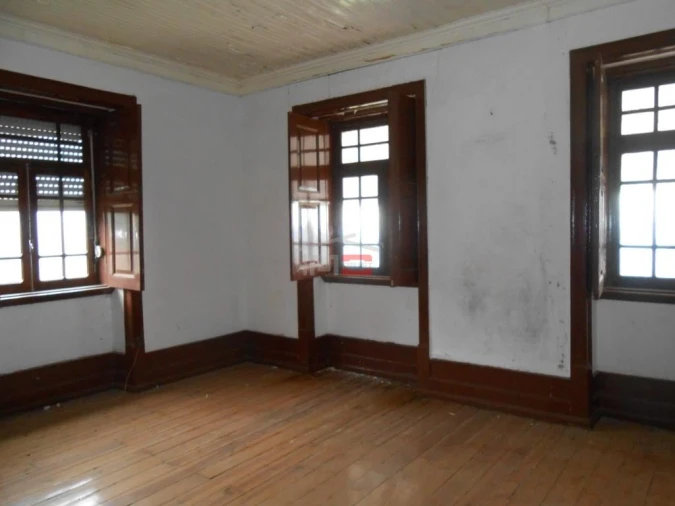 Moradia T4 para Venda em Covilhã e Canhoso Foto 10